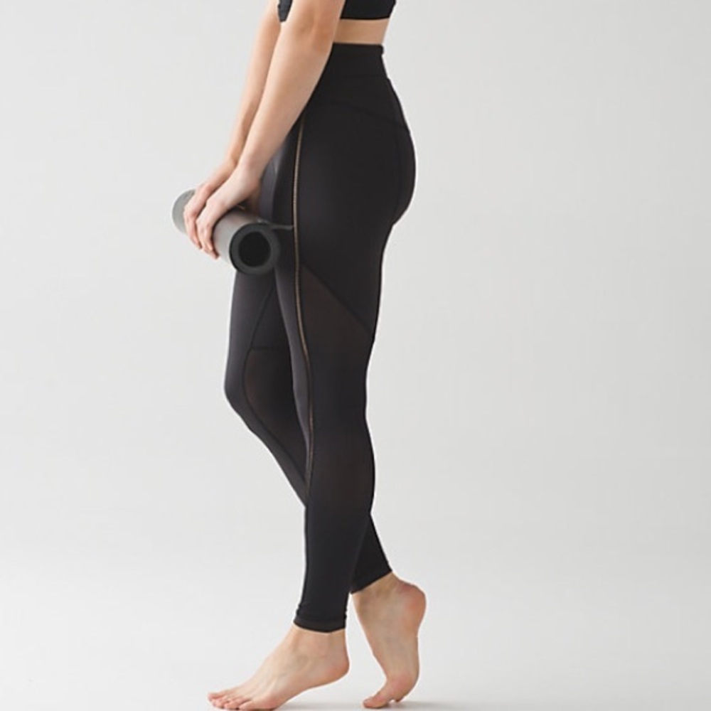 Lululemon size 4 Sculpt It